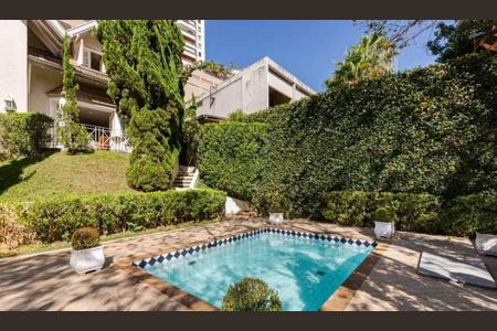 Casa à venda com 700m², 4 quartos e 4 vagas