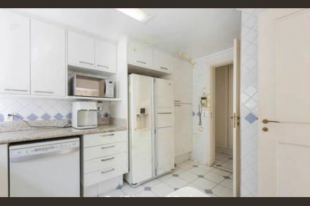 Casa à venda com 4 quartos, 700m² em Paineiras do Morumbi, São Paulo