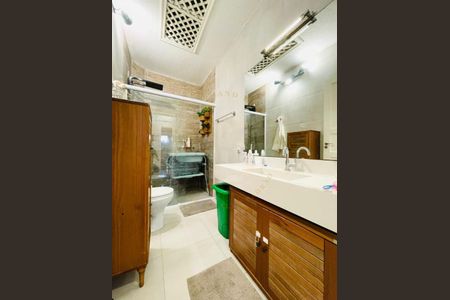 Casa à venda com 300m², 4 quartos e 4 vagas