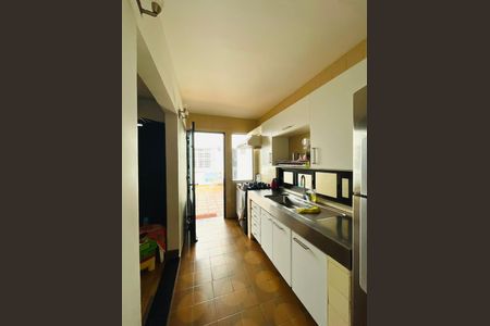 Casa à venda com 300m², 4 quartos e 4 vagas