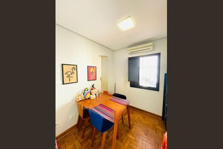 Casa à venda com 300m², 4 quartos e 4 vagas