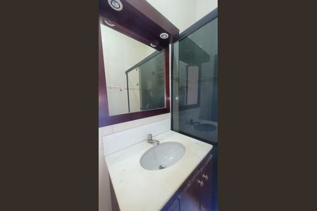 Casa para alugar com 200m², 3 quartos e 2 vagas Casa para alugar com 200m², 3 quartos e 2 vagasBanheiro Social