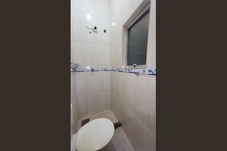 Casa para alugar com 200m², 3 quartos e 2 vagas Casa para alugar com 200m², 3 quartos e 2 vagasBanheiro de Serviço