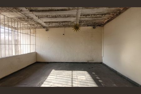 Casa para alugar com 200m², 3 quartos e 2 vagas Casa para alugar com 200m², 3 quartos e 2 vagasTerraço