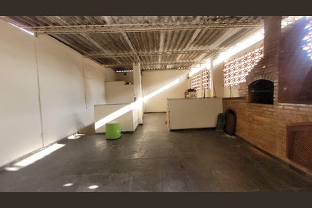 Casa para alugar com 200m², 3 quartos e 2 vagas Casa para alugar com 200m², 3 quartos e 2 vagasTerraço - Churrasqueira