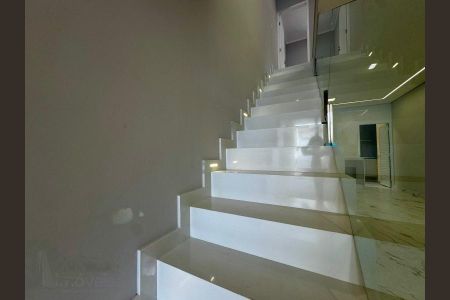 Casa à venda com 109m², 3 quartos e 2 vagasFoto 01