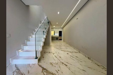 Casa à venda com 109m², 3 quartos e 2 vagasFoto 01