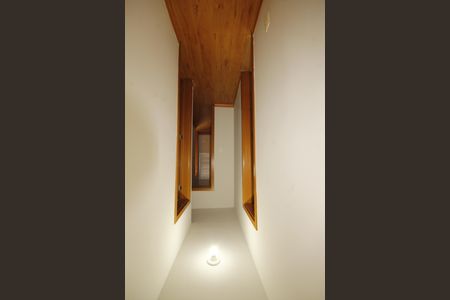 Corredor de apartamento para alugar com 3 quartos, 70m² em Serra, Belo Horizonte