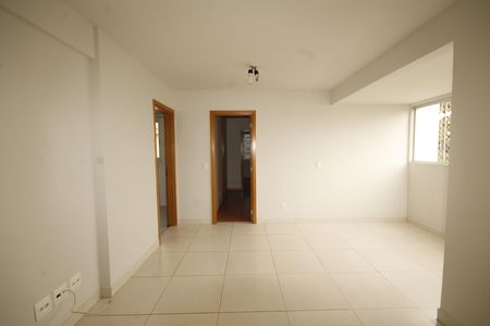 sala de apartamento para alugar com 3 quartos, 70m² em Serra, Belo Horizonte