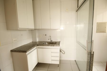 cozinha de apartamento para alugar com 3 quartos, 70m² em Serra, Belo Horizonte