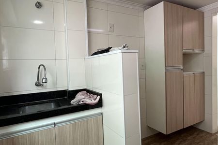 Apartamento para alugar com 70m², 2 quartos e sem vagaCozinha e Área de Serviço