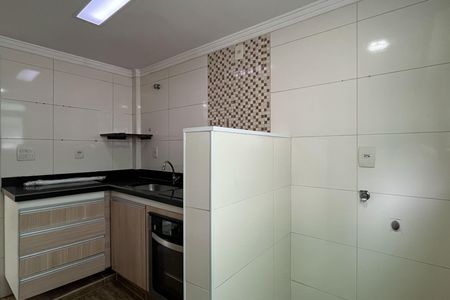 Apartamento para alugar com 70m², 2 quartos e sem vagaCozinha e Área de Serviço