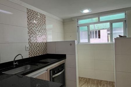 Apartamento para alugar com 70m², 2 quartos e sem vagaCozinha e Área de Serviço