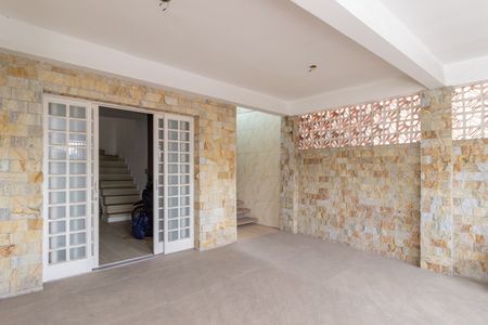 Casa à venda com 85m², 3 quartos e 2 vagasGaragem