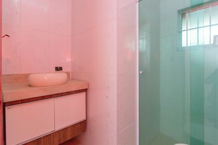 Casa à venda com 85m², 3 quartos e 2 vagasBanheiro Superior