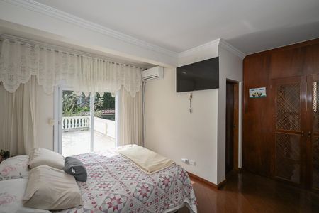 Casa à venda com 320m², 3 quartos e 6 vagasSuíte