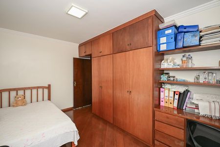 Casa à venda com 320m², 3 quartos e 6 vagasQuarto 2
