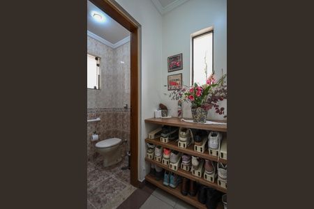 Casa à venda com 320m², 3 quartos e 6 vagasLavabo/Banheiro