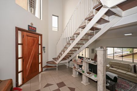 Casa à venda com 320m², 3 quartos e 6 vagasHall de Entrada