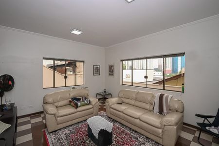 Casa à venda com 320m², 3 quartos e 6 vagasSala