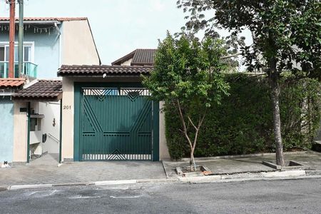 Casa à venda com 320m², 3 quartos e 6 vagasFachada