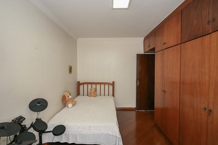 Casa à venda com 320m², 3 quartos e 6 vagasQuarto 2