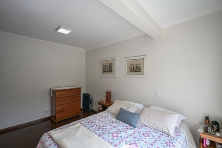Casa à venda com 320m², 3 quartos e 6 vagasSuíte