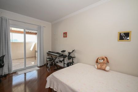 Casa à venda com 320m², 3 quartos e 6 vagasQuarto 2