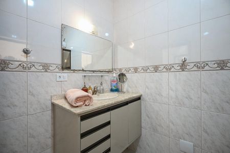 Casa à venda com 320m², 3 quartos e 6 vagasBanheiro Suíte 