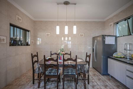 Casa à venda com 320m², 3 quartos e 6 vagasSala de Almoço