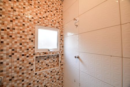 Casa para alugar com 150m², 2 quartos e 6 vagasBanheiro Social