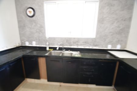 Casa para alugar com 150m², 2 quartos e 6 vagasCozinha