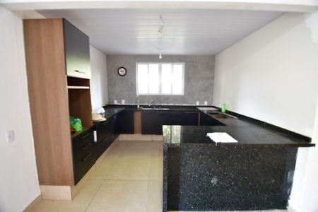 Casa para alugar com 150m², 2 quartos e 6 vagasCozinha