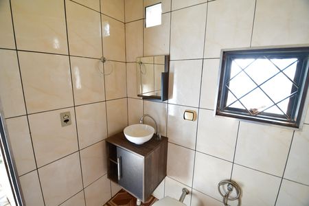 Casa para alugar com 150m², 2 quartos e 6 vagasBanheiro de serviço