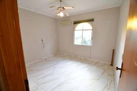 Casa para alugar com 659m², 4 quartos e 6 vagasEscritório