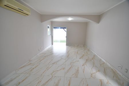 Sala de casa para alugar com 4 quartos, 659m² em Parque Taquaral, Campinas