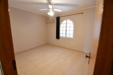 Casa para alugar com 659m², 4 quartos e 6 vagasQuarto 1