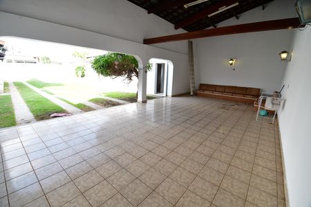 Casa para alugar com 659m², 4 quartos e 6 vagasGaragem