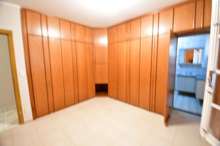 Casa para alugar com 659m², 4 quartos e 6 vagasQuarto 3 - Suíte
