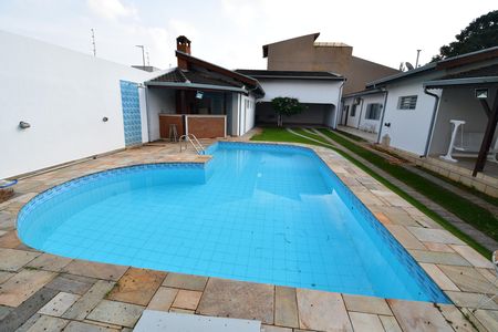 Casa para alugar com 659m², 4 quartos e 6 vagasPiscina