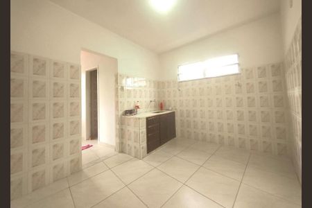 Cozinha de casa para alugar com 2 quartos, 60m² em São Sebastiao, Petrópolis