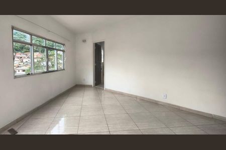 Casa para alugar com 60m², 2 quartos e sem vaga Casa para alugar com 60m², 2 quartos e sem vagaSala