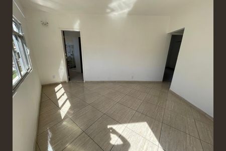 Sala de casa para alugar com 2 quartos, 60m² em São Sebastiao, Petrópolis