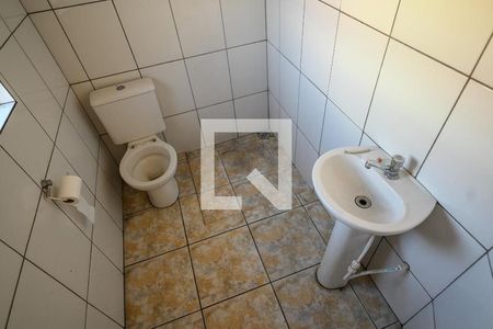 Banheiro de kitnet/studio para alugar com 1 quarto, 60m² em Vila Vera, São Paulo