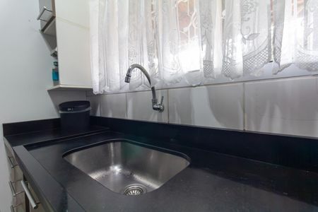 Casa à venda com 185m², 4 quartos e 2 vagasCasa 2 - Cozinha