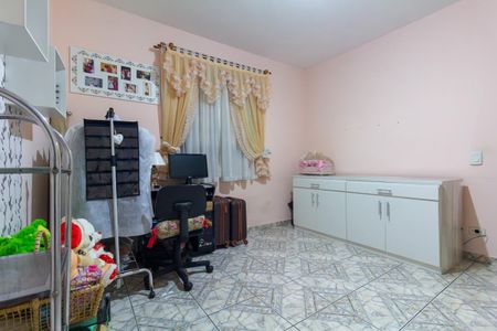 Casa à venda com 185m², 4 quartos e 2 vagasCasa 1 - Quarto 2
