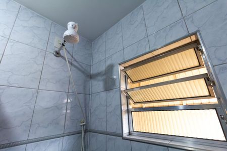Casa à venda com 185m², 4 quartos e 2 vagasCasa 1 - Banheiro 2
