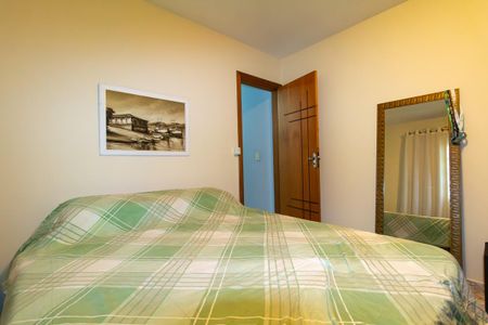 Casa à venda com 185m², 4 quartos e 2 vagasCasa 2 - Quarto 2