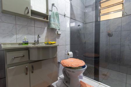 Casa à venda com 185m², 4 quartos e 2 vagasCasa 1 - Banheiro 2