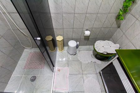 Casa à venda com 185m², 4 quartos e 2 vagasCasa 1 - Banheiro 1